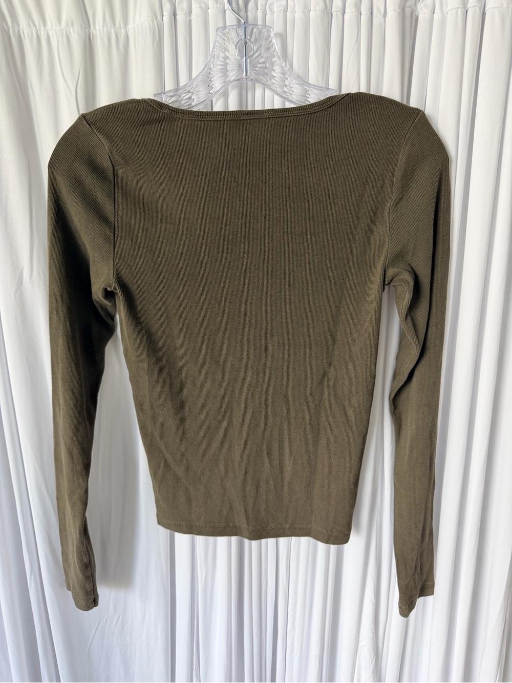 TNA Olive Scoop Neck Long Sleeve Top - Picture 3 of 3